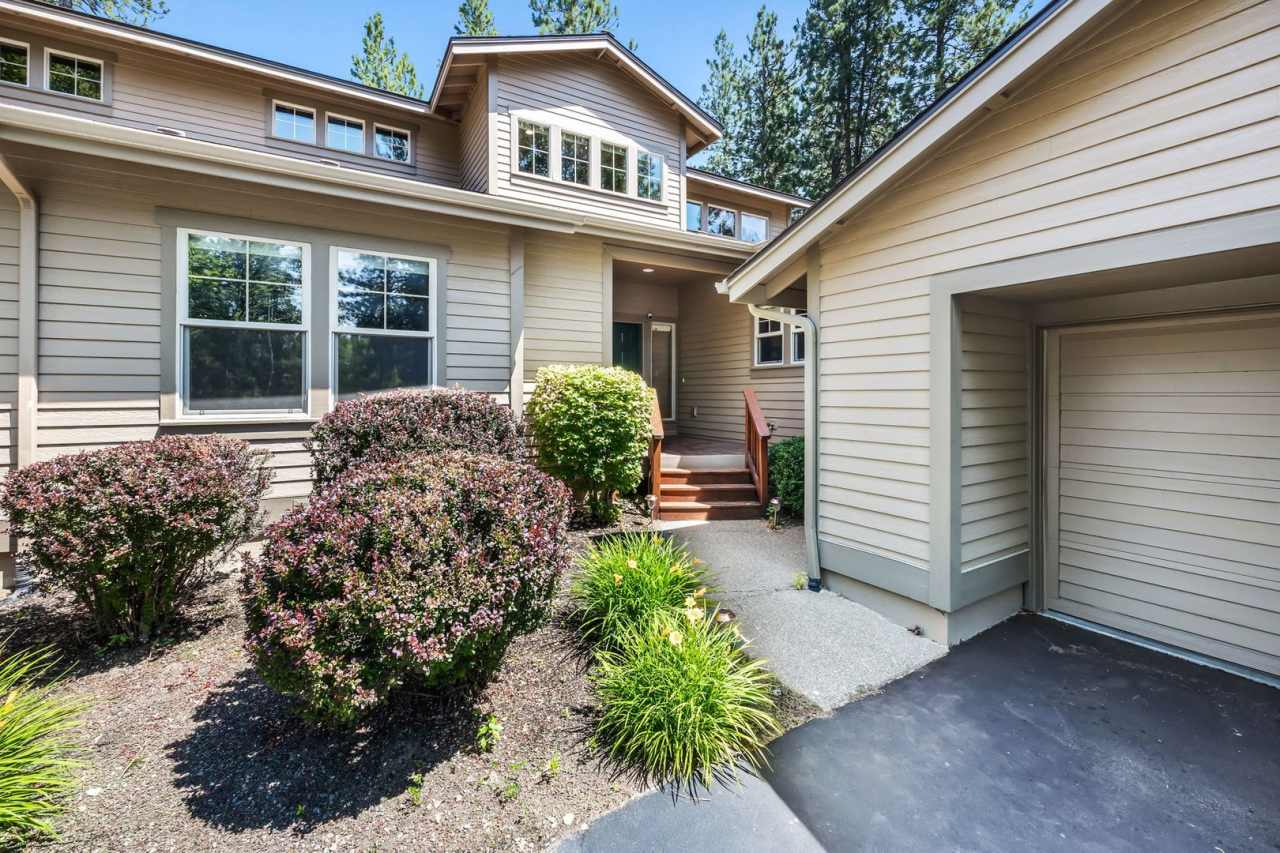 3 Bed 3 Full Bath townhome on Wiggi Creek Golf Course