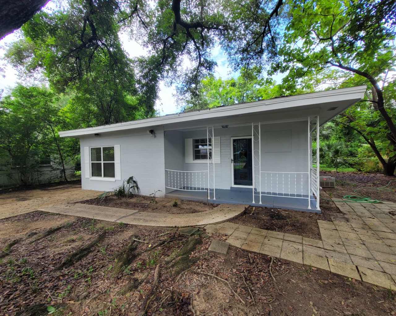 MOVE IN SPECIAL: HALF OFF first full month of rent!!!