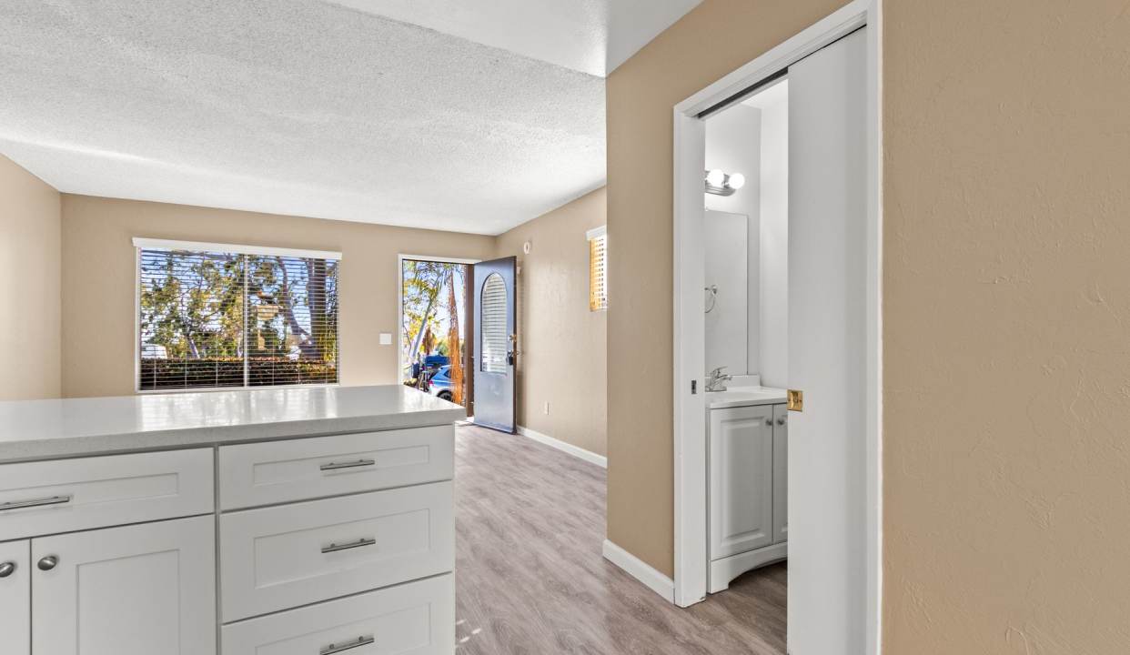 Spacious Remodeled Townhome with Private Patio!