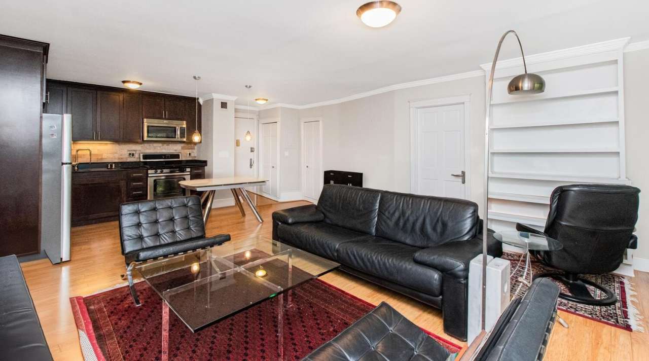 1374 Midland Ave Avenue