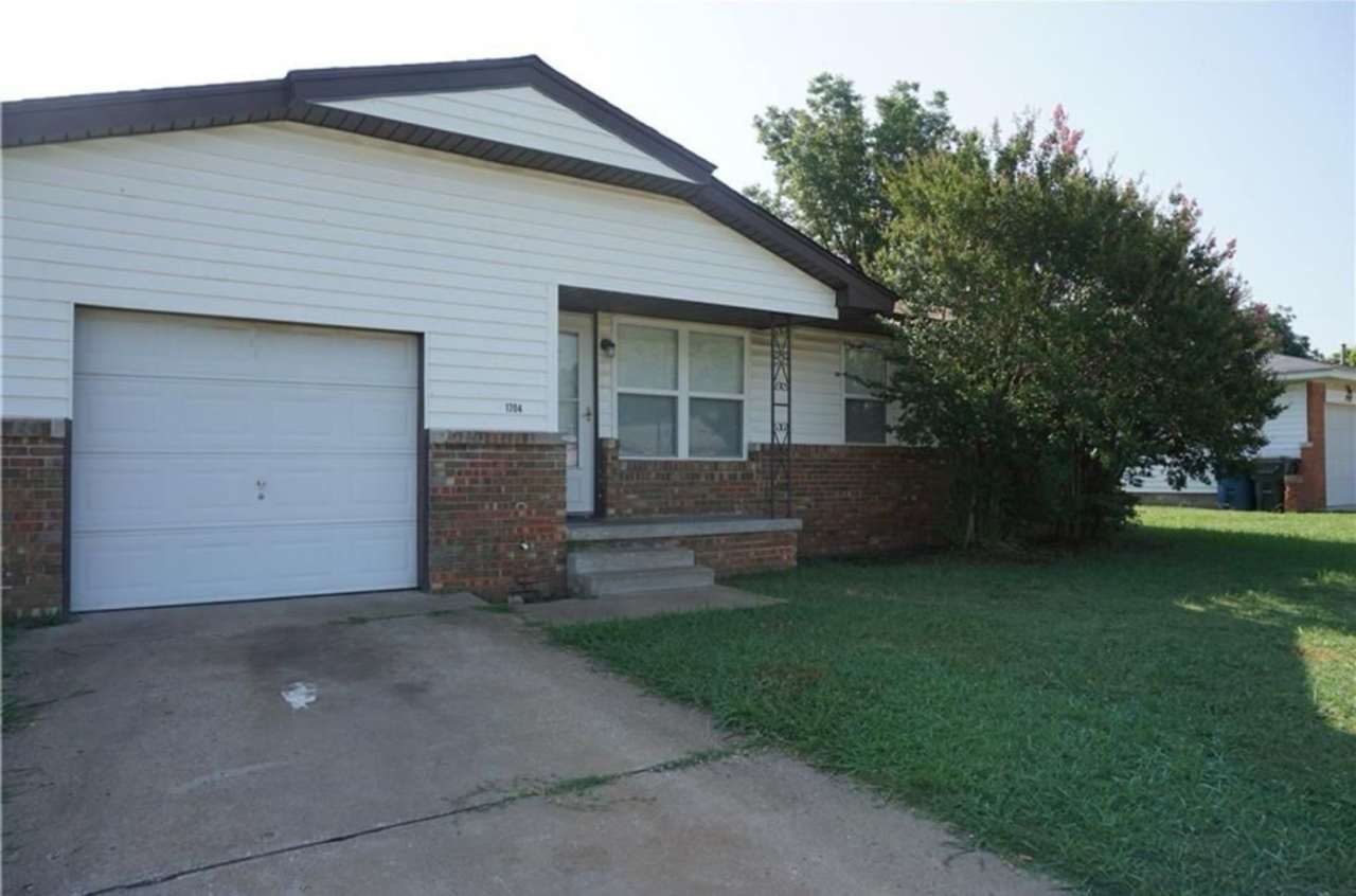 Beautiful 3 Bed 1.5 Bath in Midwest City