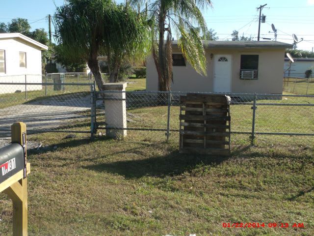 2-1 house in the Lauderdale manor