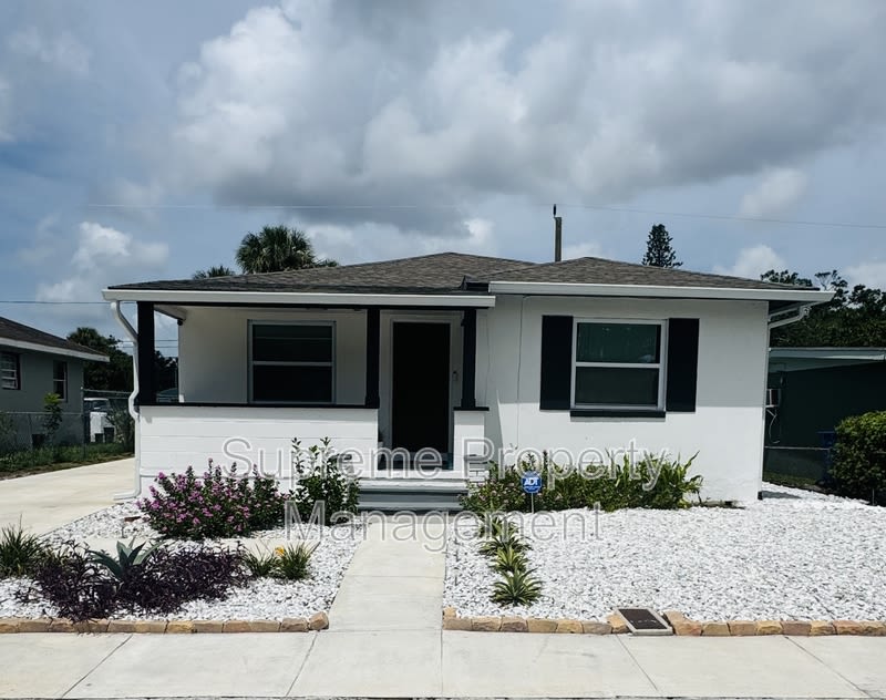 811 21st Street South