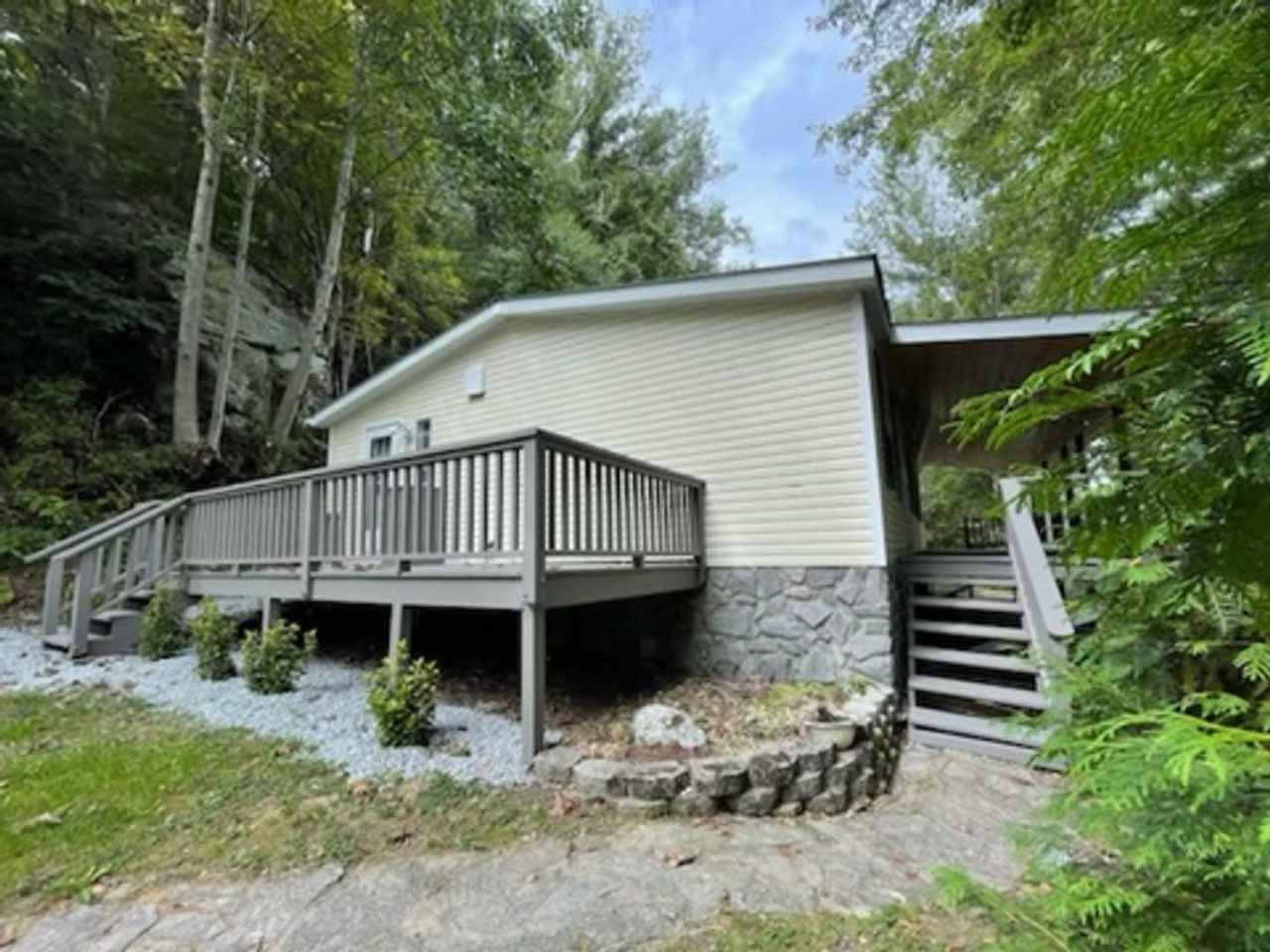 Freshly Updated Home In Valle Crucis