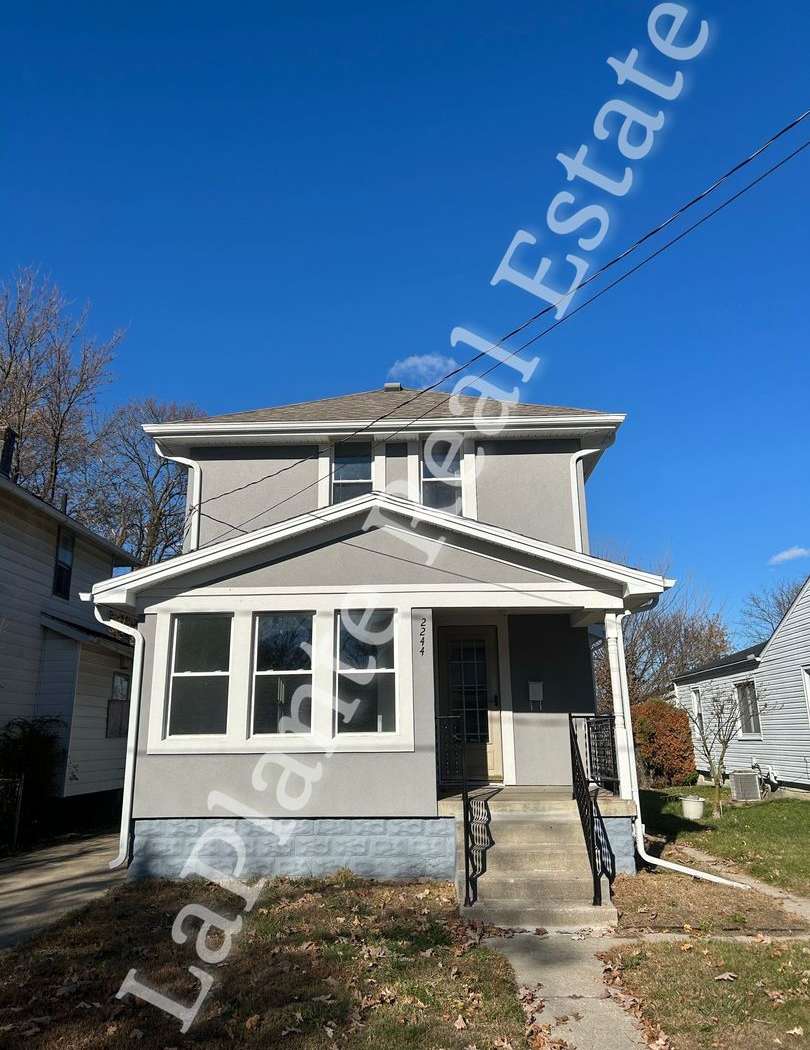 Charming 3-Bedroom Home with Fresh Updates in South Toledo