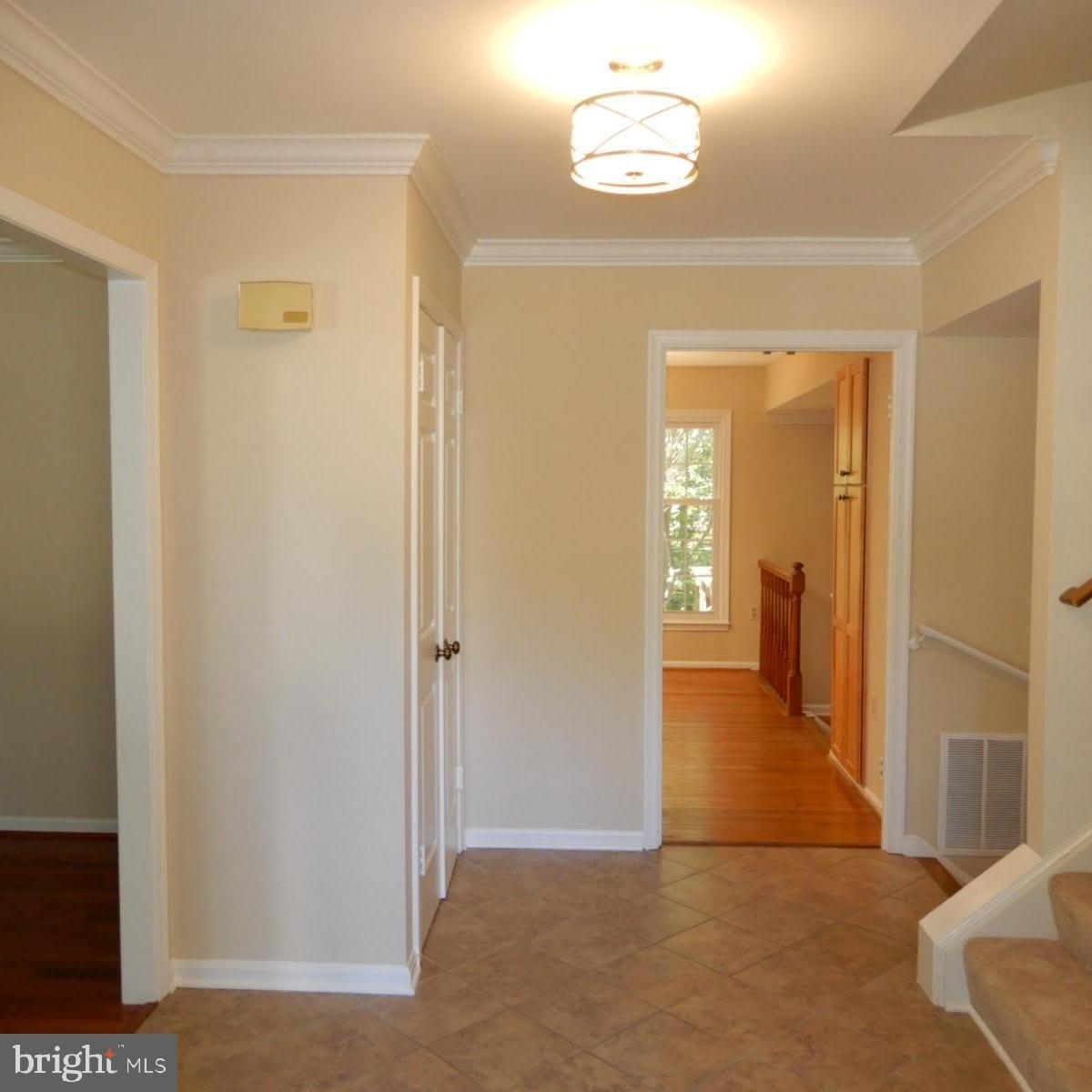 7014 MAPLE TREE Lane