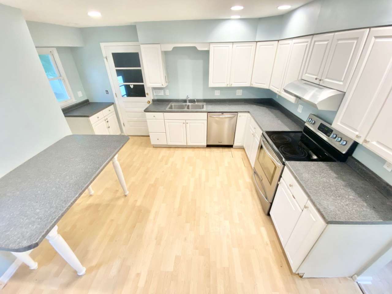 4 Bedroom Home in South Burlington VT Available 9/1!