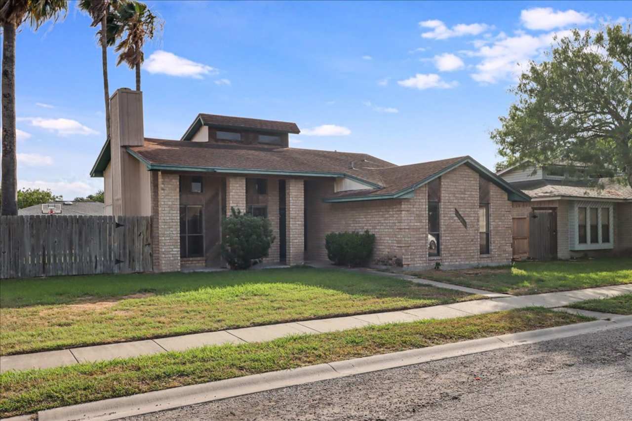 2938 River Crest - 3/bedroom 2/bathroom - $1795/month