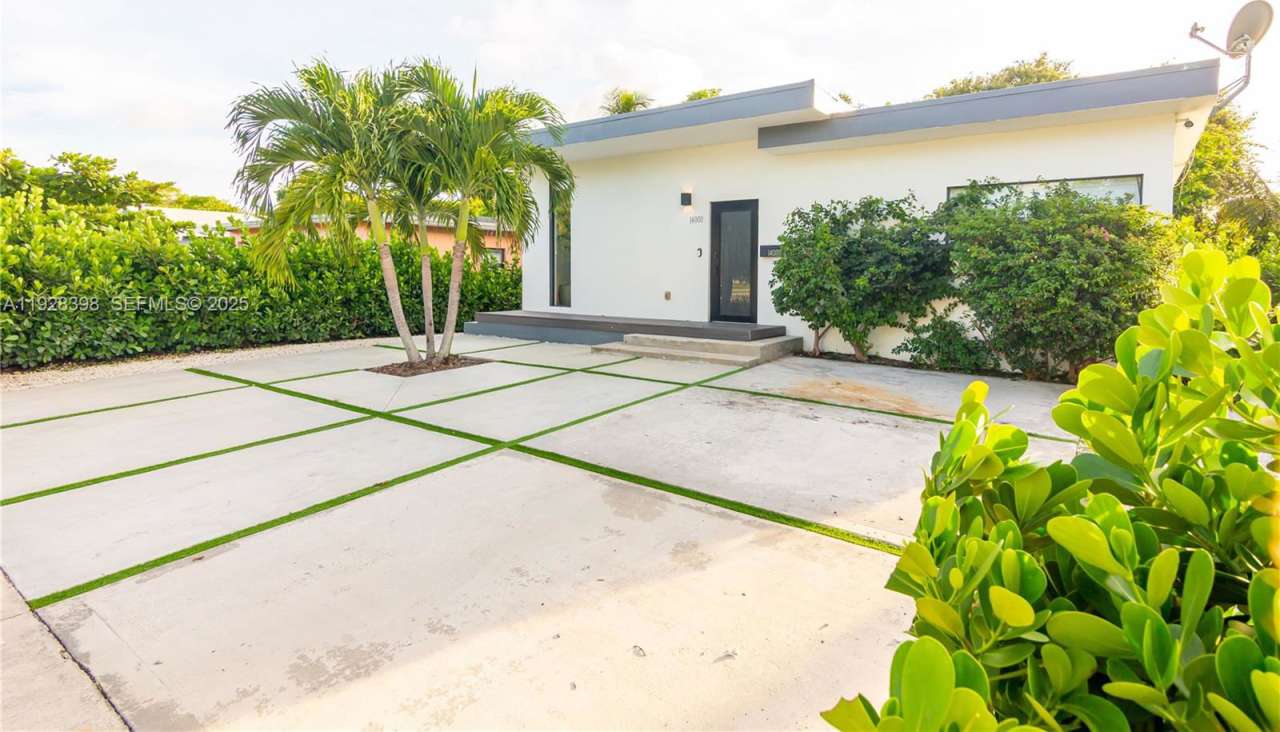 14000 Northeast 16th Court