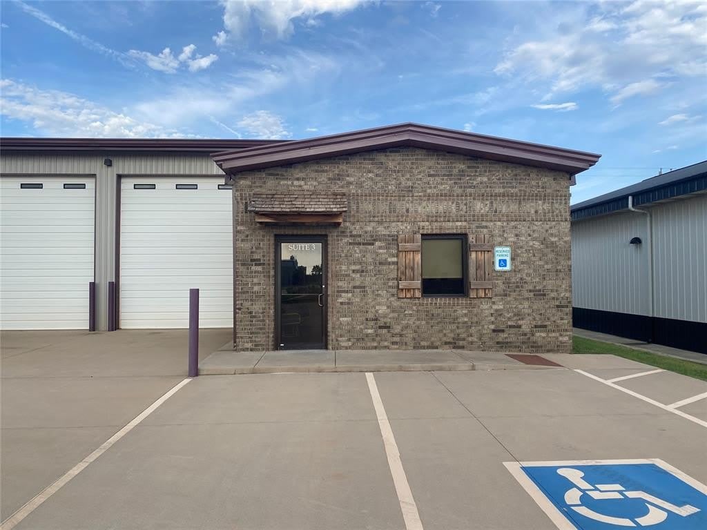 7925 Northside Drive