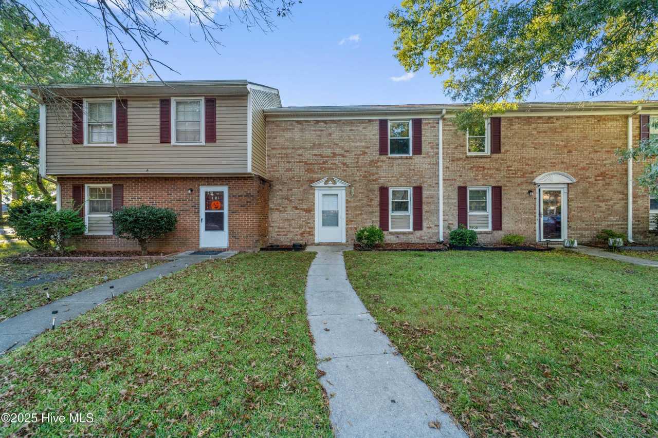 103 King George Court