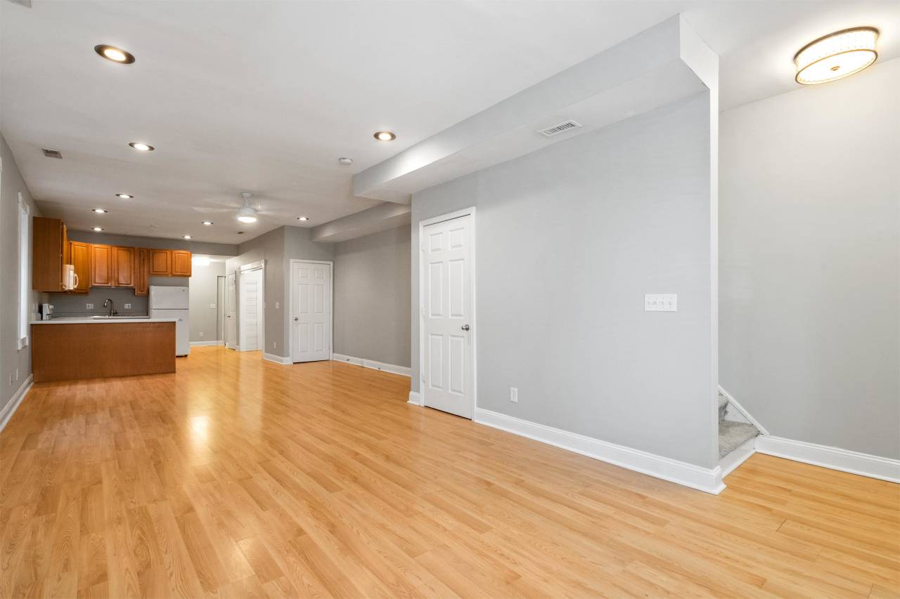 4537-4539 Swan Avenue - 2