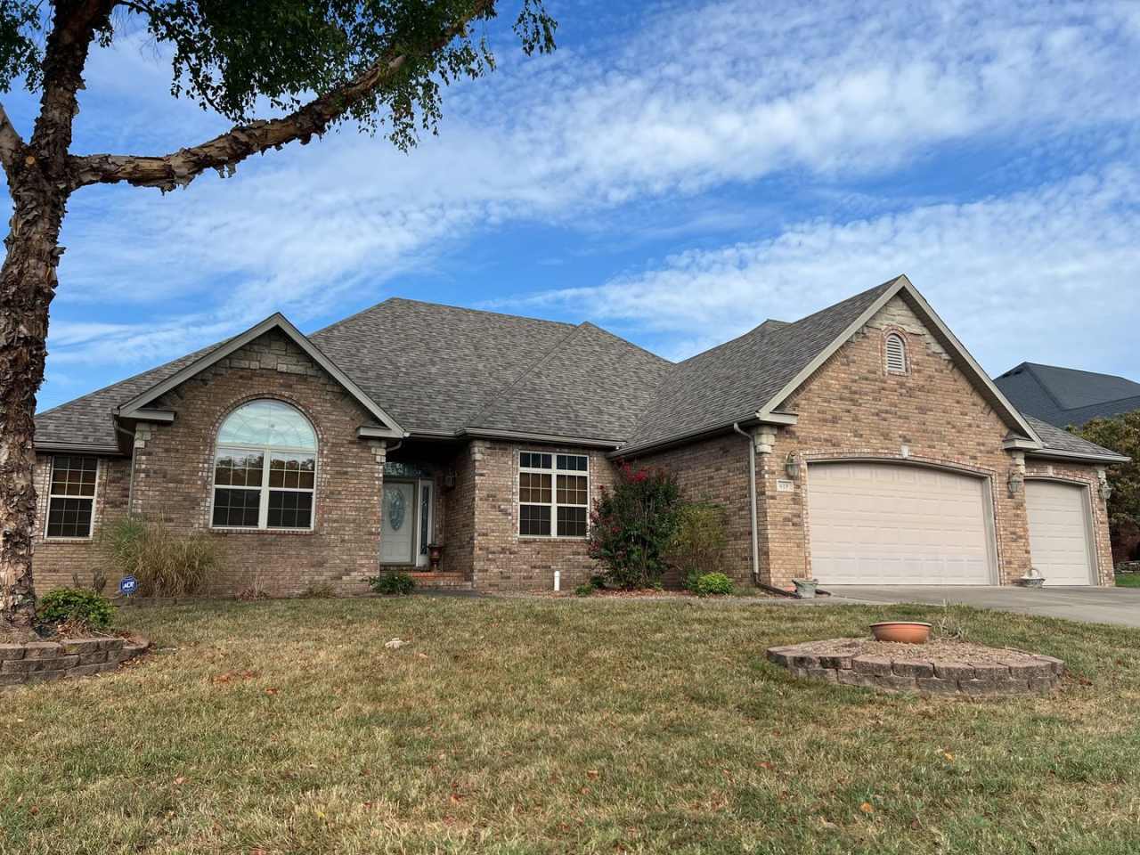 ***PRICE ADJUSTMENT - MOVE IN SPECIAL***