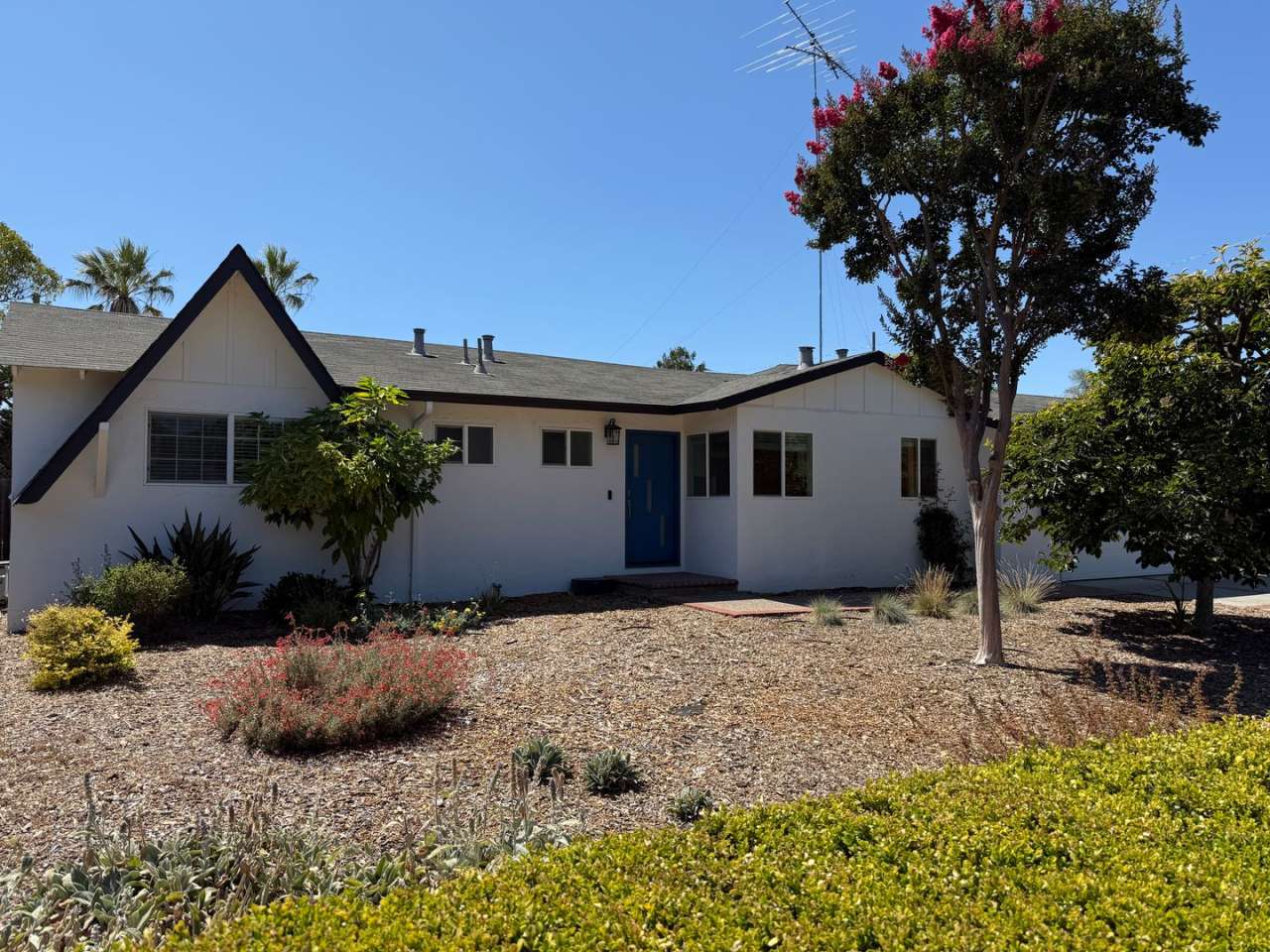 Beautiful Fully Remodeled 4 Bedroom 2 Bath Home in Los Gatos
