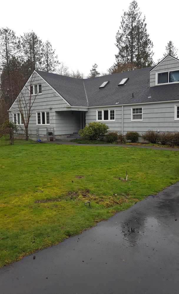 University Place 2bd 2bth, with bonus/office, $2,995 includes yard care and utilities other than cable and 2-CAR GARAGE