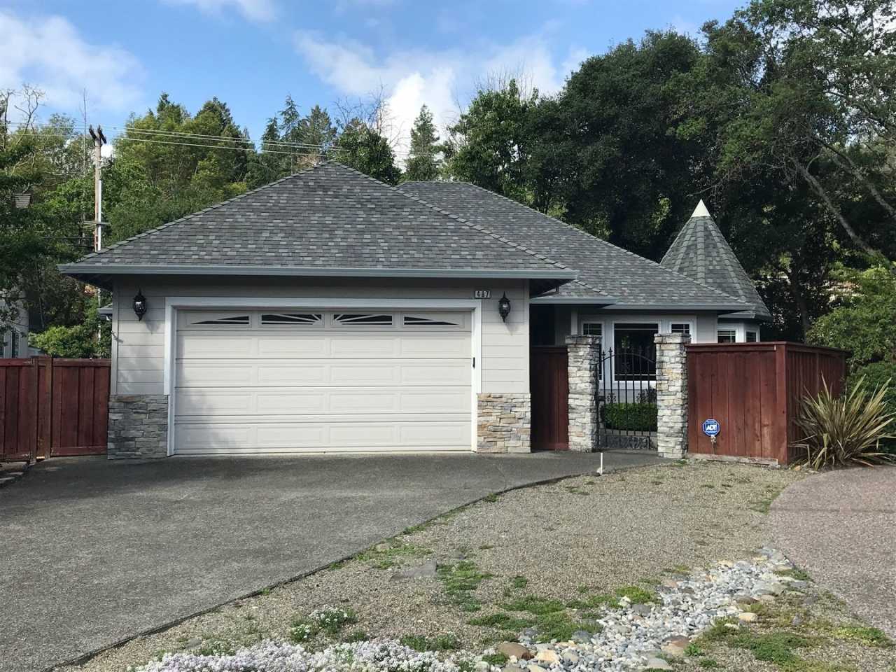 Single level 3 bedroom 2 bathroom Rincon Valley Home with A/C