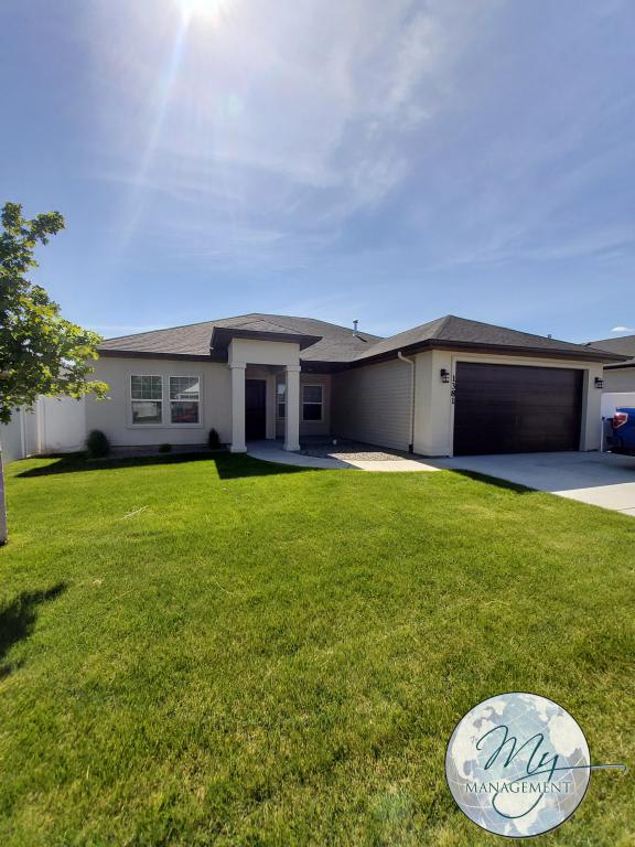 1381 Blue Grouse Way