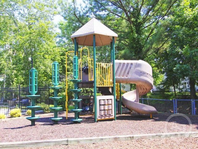 3900 Woodbridge Dr Unit D12