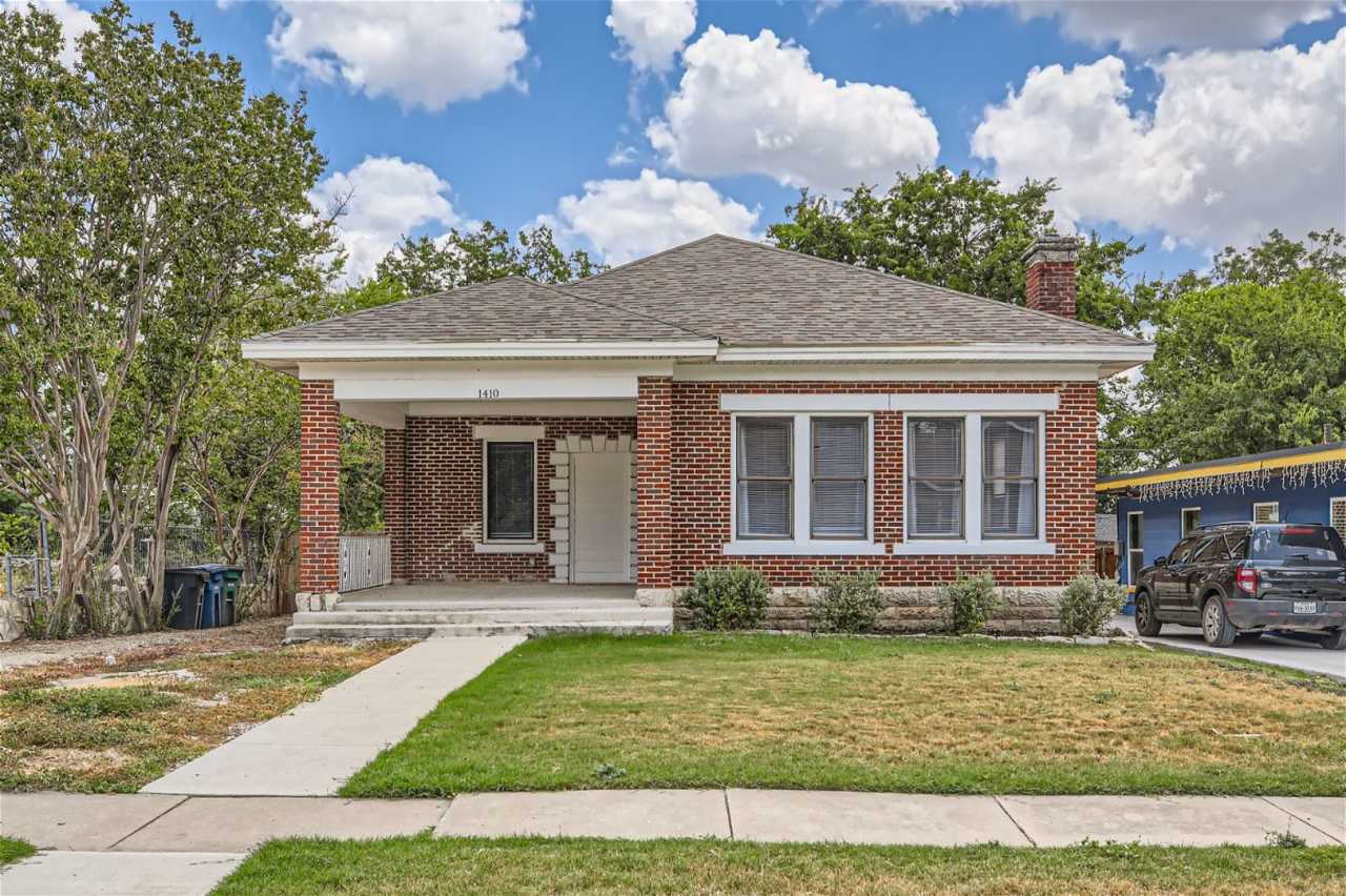 Unique craftsman home!