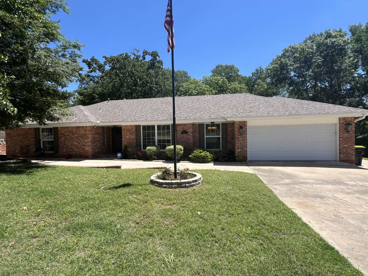 412 S Country Club Road