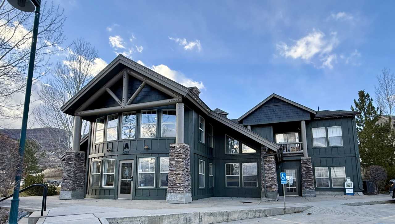 1820 W Fox Bay Dr #A103 - 1