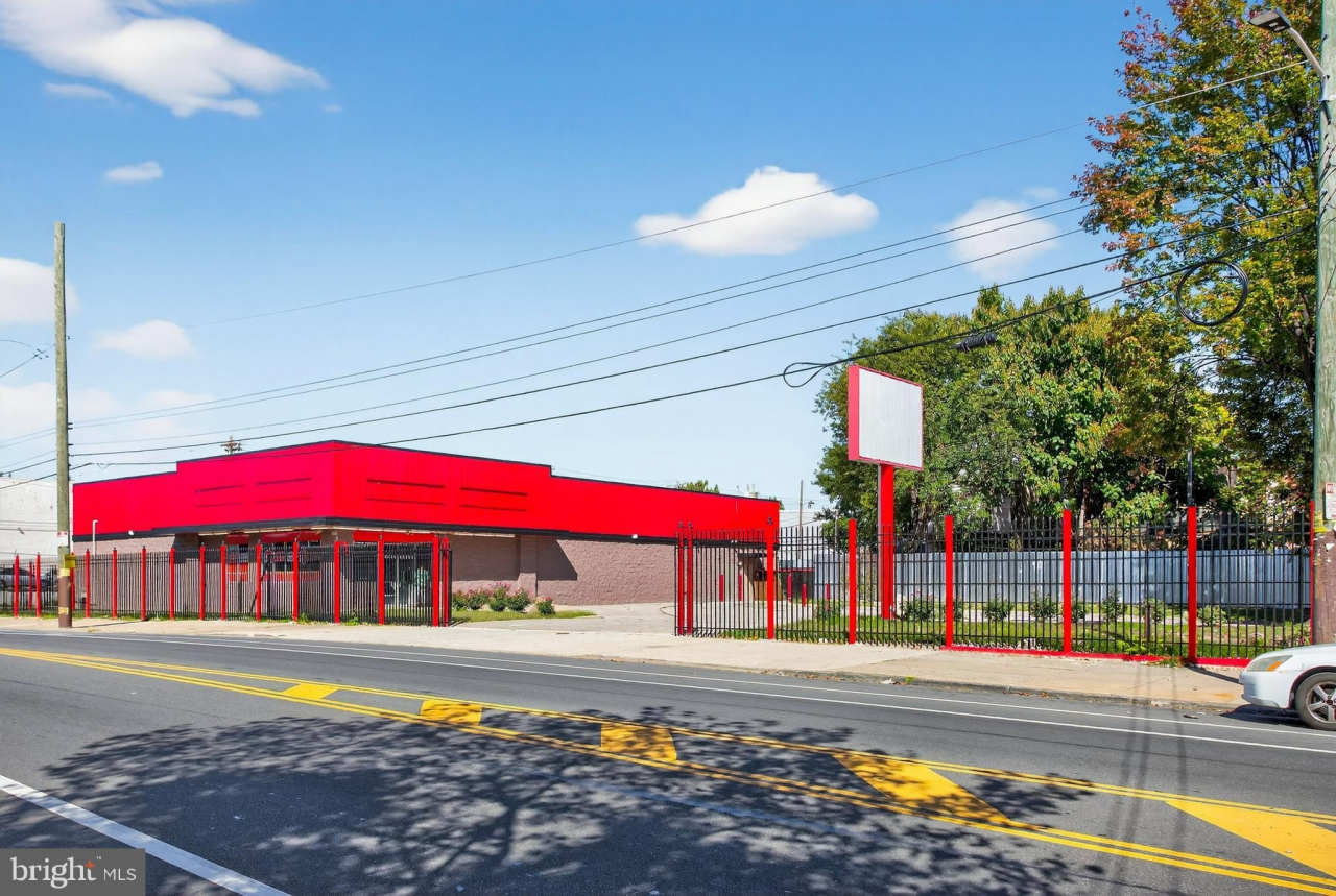 1925-43 W ALLEGHENY Avenue