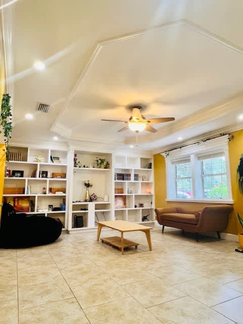 2204 Northwest 29th Avenue