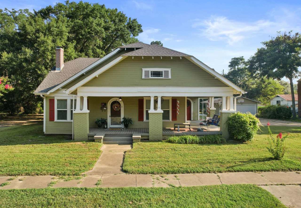 Charming, Updated 3-Bedroom, 2-Bath Home in Gilmer!