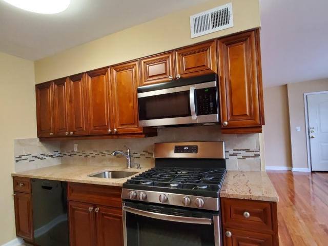 Mall and Starview Gardens