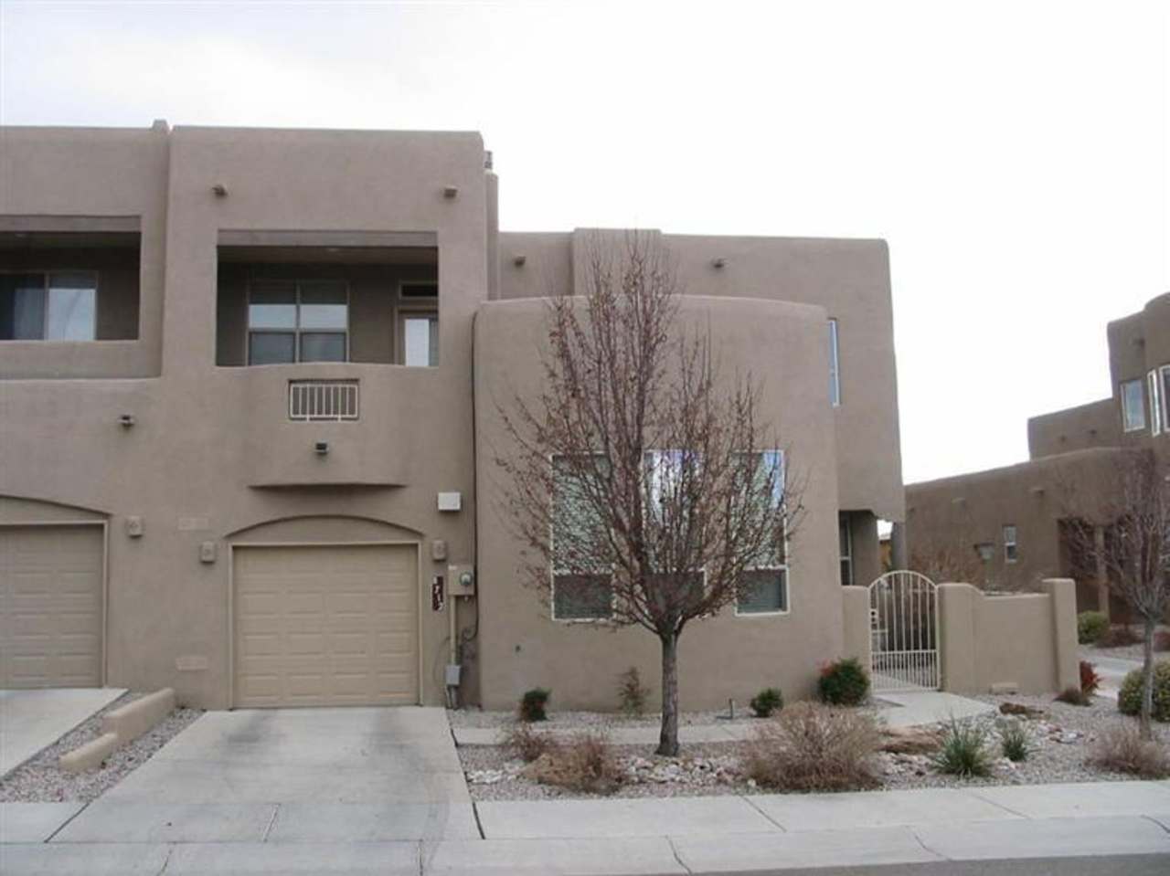 Desert Ridge 2/BD 2.5/BA 1/CG 1500/sf Townhouse