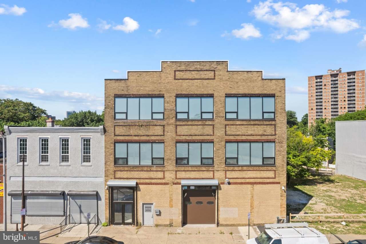 2446-50 GERMANTOWN Avenue unit: 3