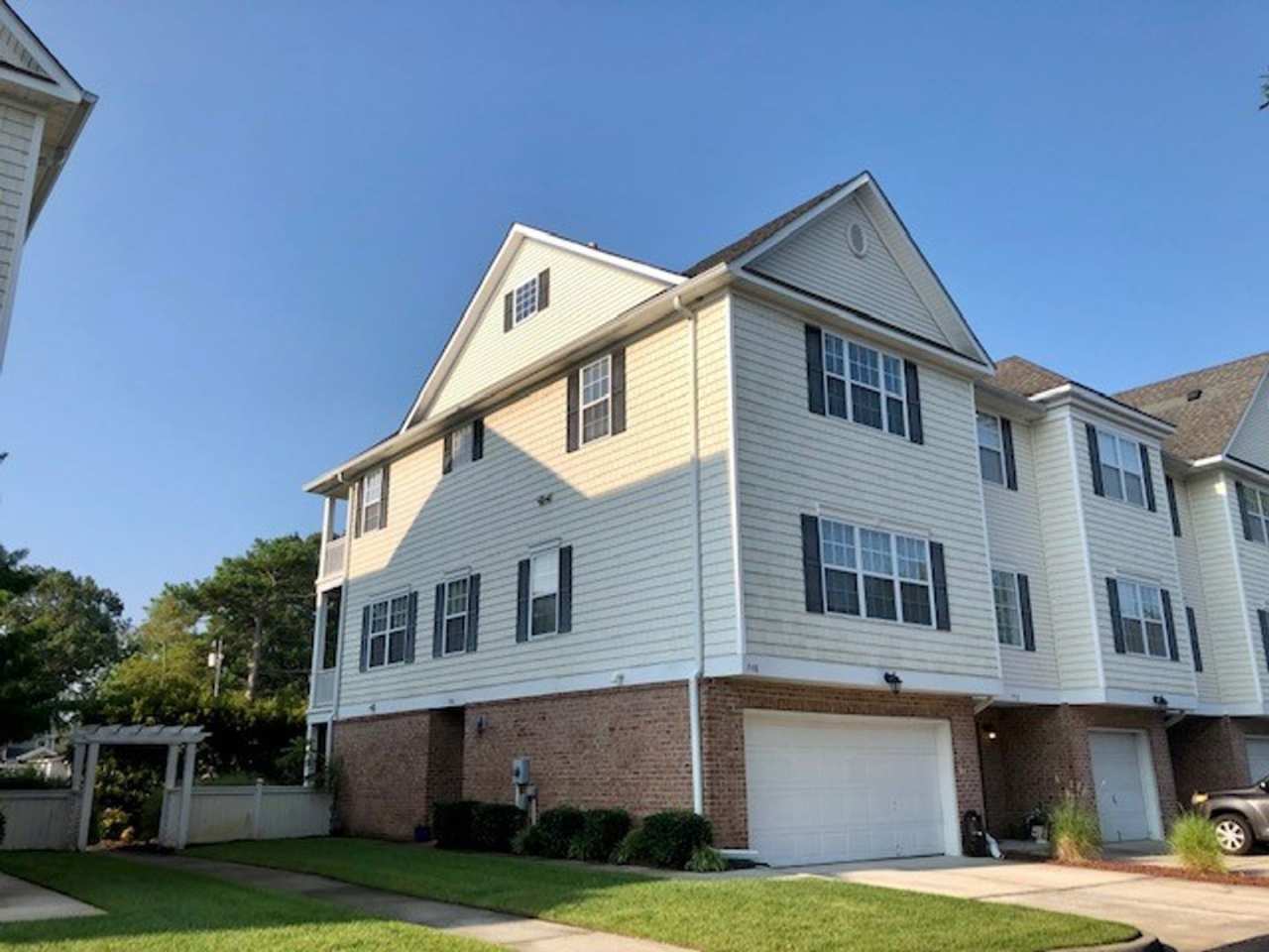 CYPRESS RESERVE CONDOS