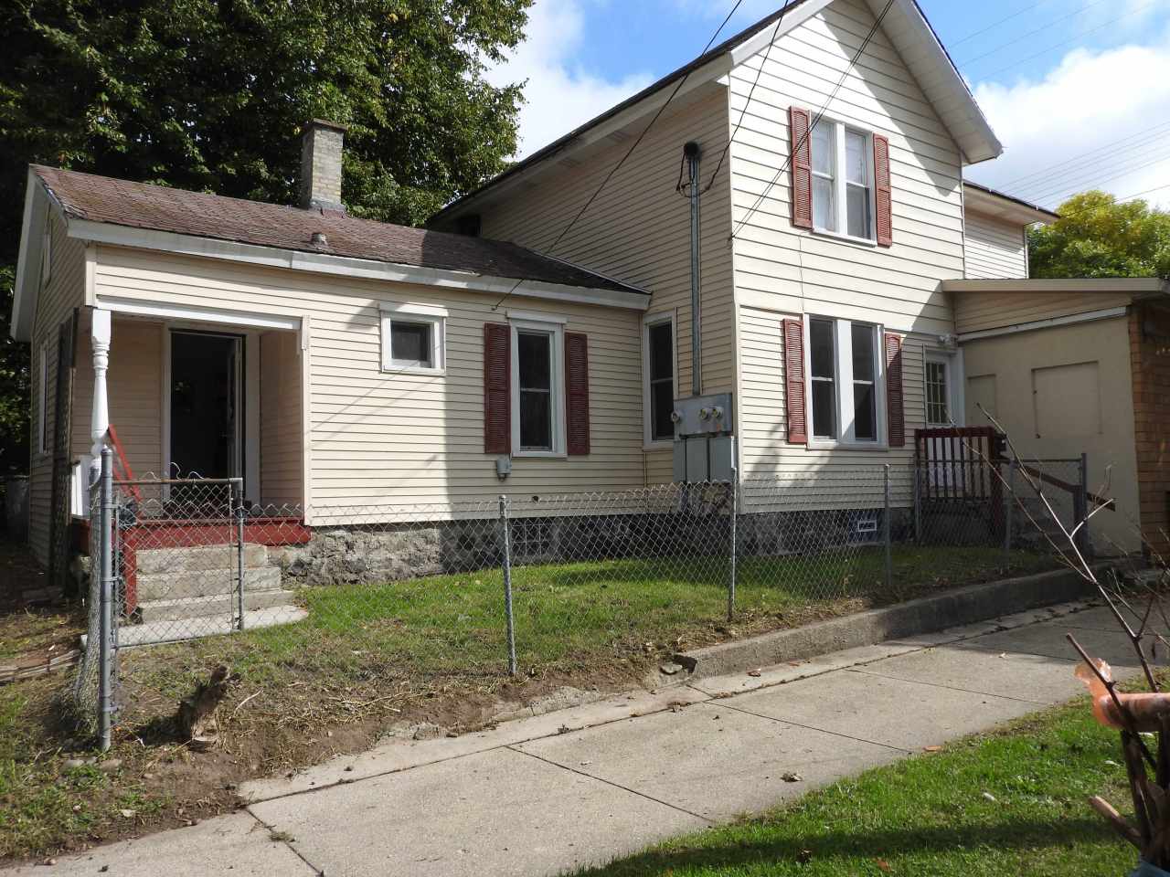 827 Fulton Street West