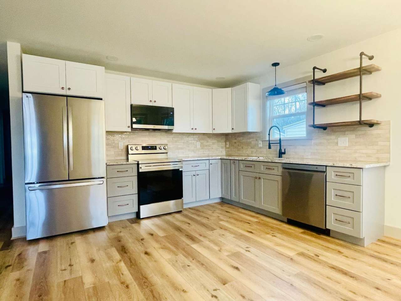 Newly Built Home minutes from Downtown Madison