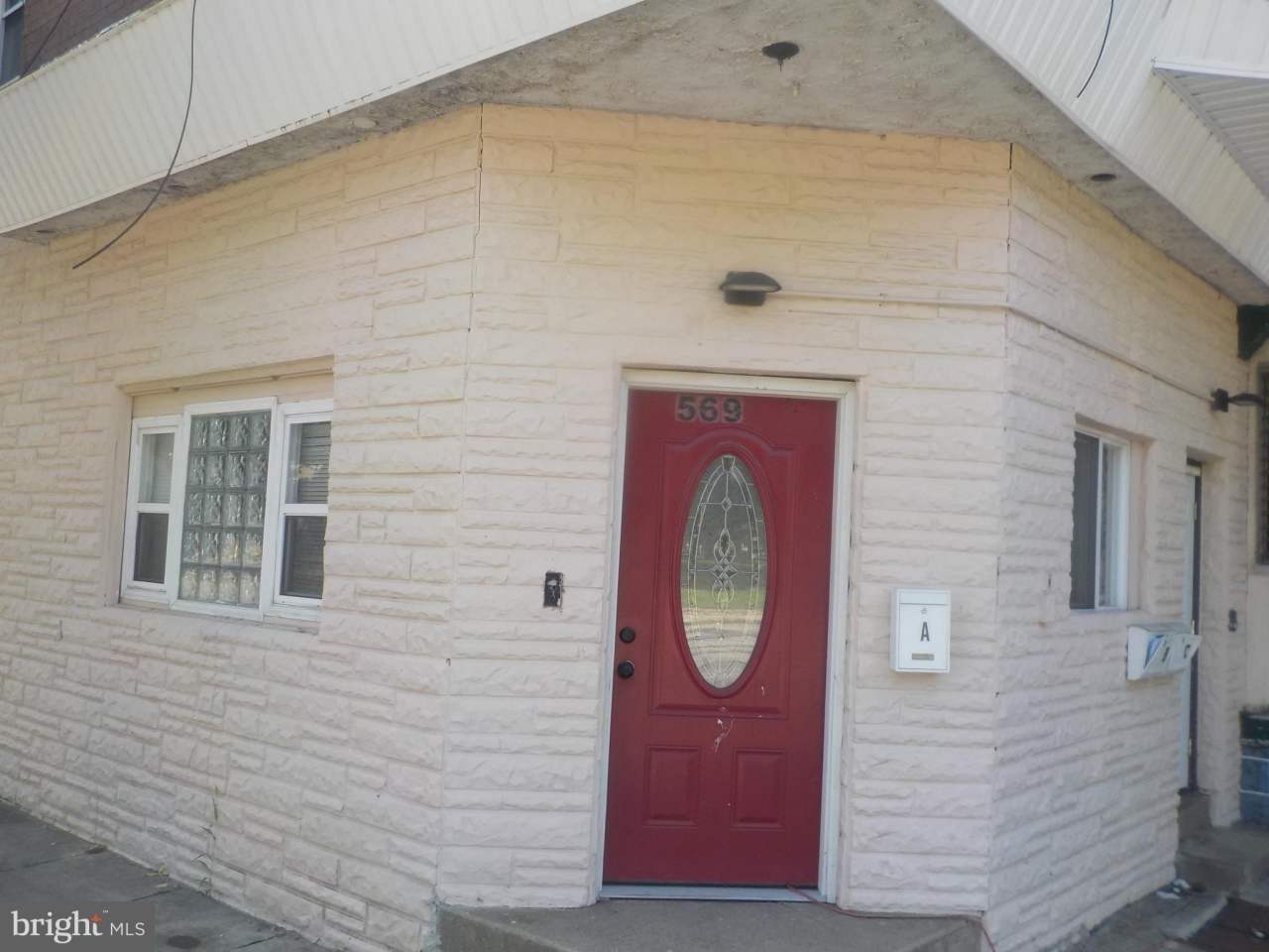 569 N 58TH Street N unit: 1