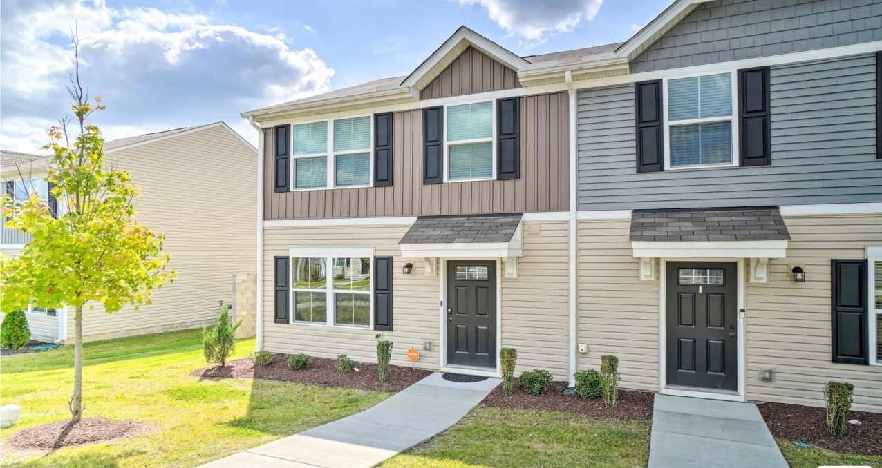 2020-Built Beautiful 3 Bed 2.5 Bath End-Unit Townhome in Belle Arbor Community in Nashville, TN
