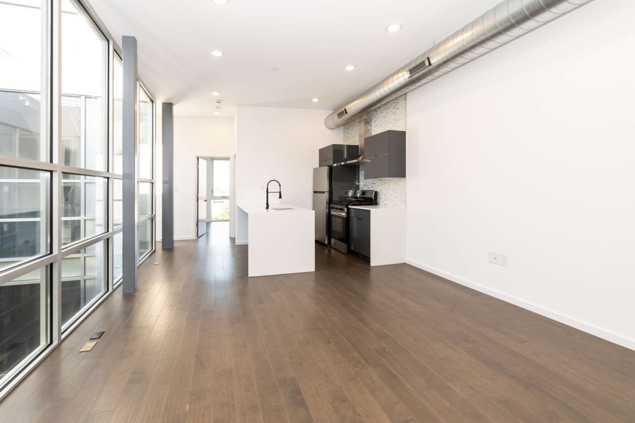 1941 North Marshall Street - 5