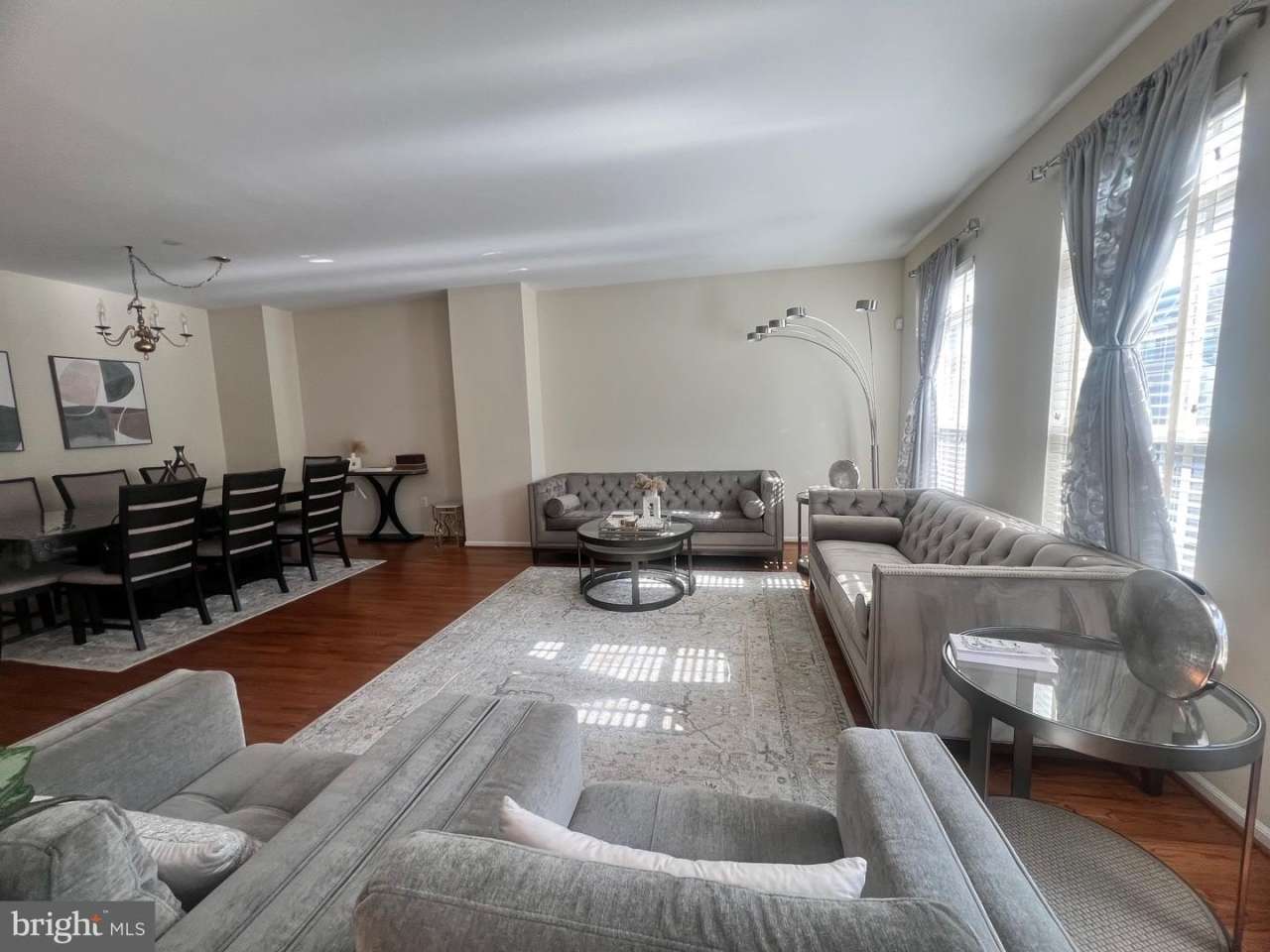 7317 HAMPTON MANOR PL