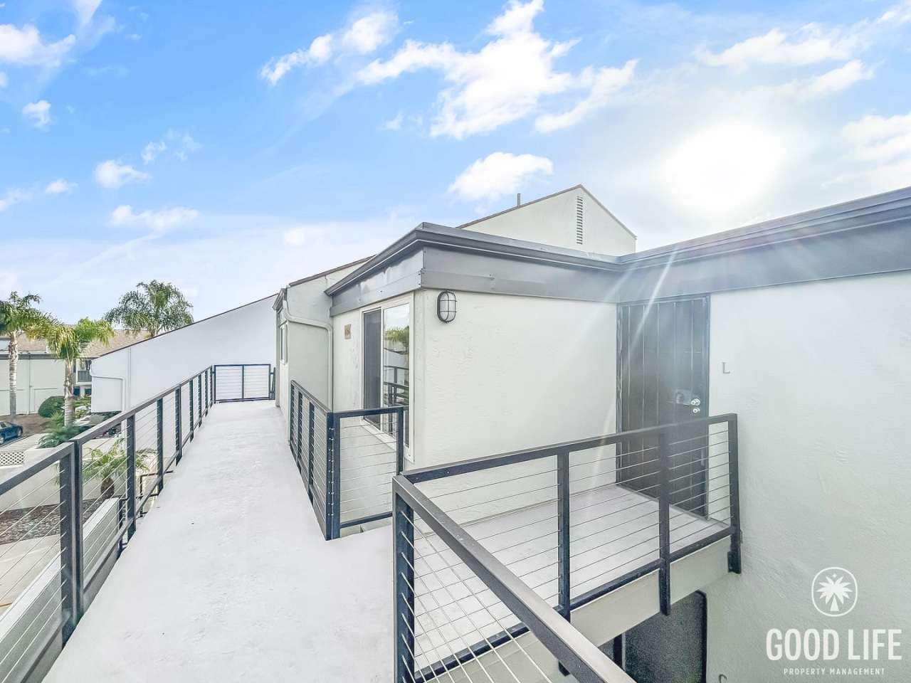 Bright 2BR Condo with New Carpet, Private Balcony  Great Amenities in Clairemont Mesa! $500 off 1st month's rent if you move in by Feb. 1st!