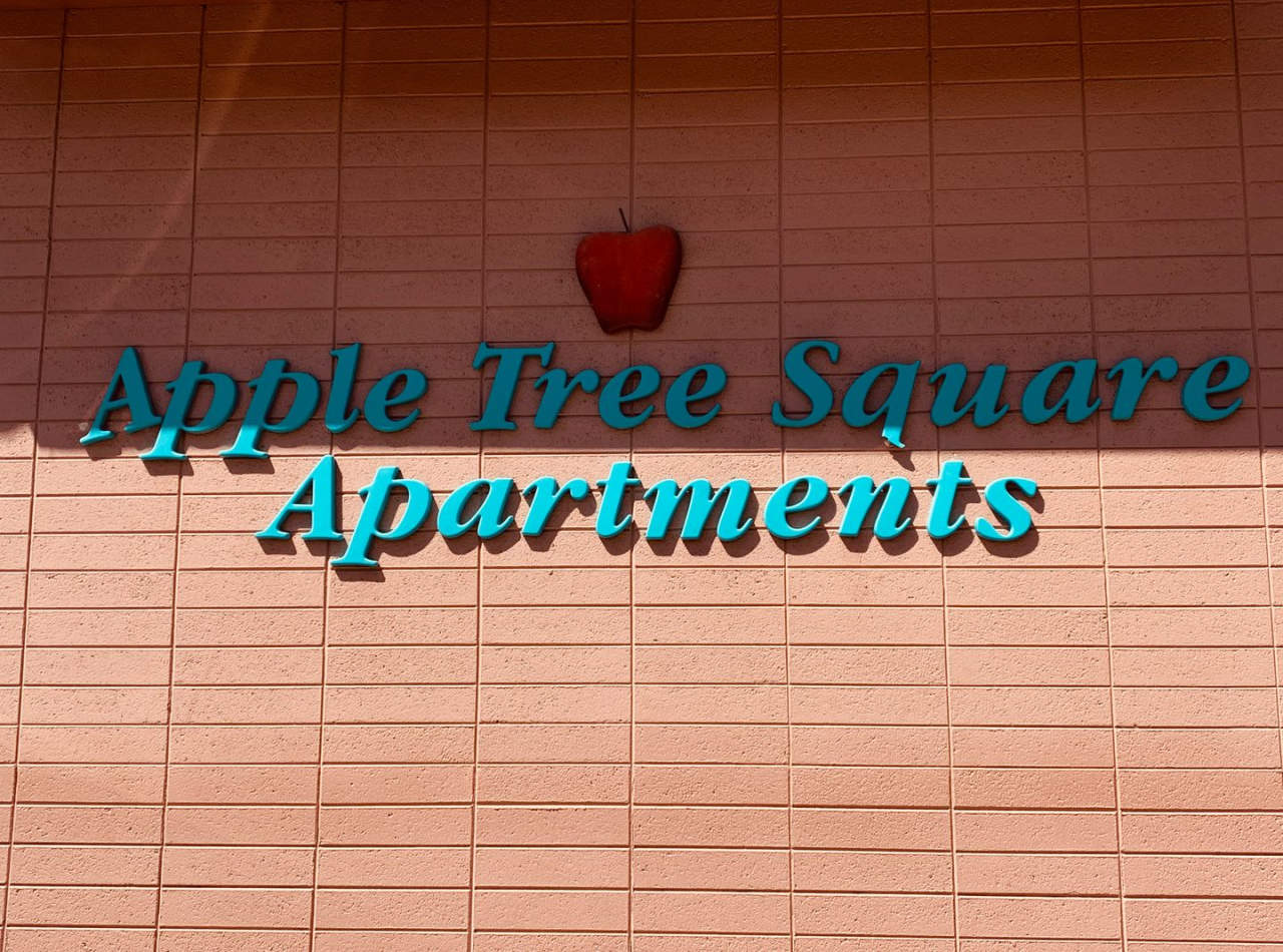 APPLE TREE SQUARE APARTMENTS-UPTOWN SEDONA