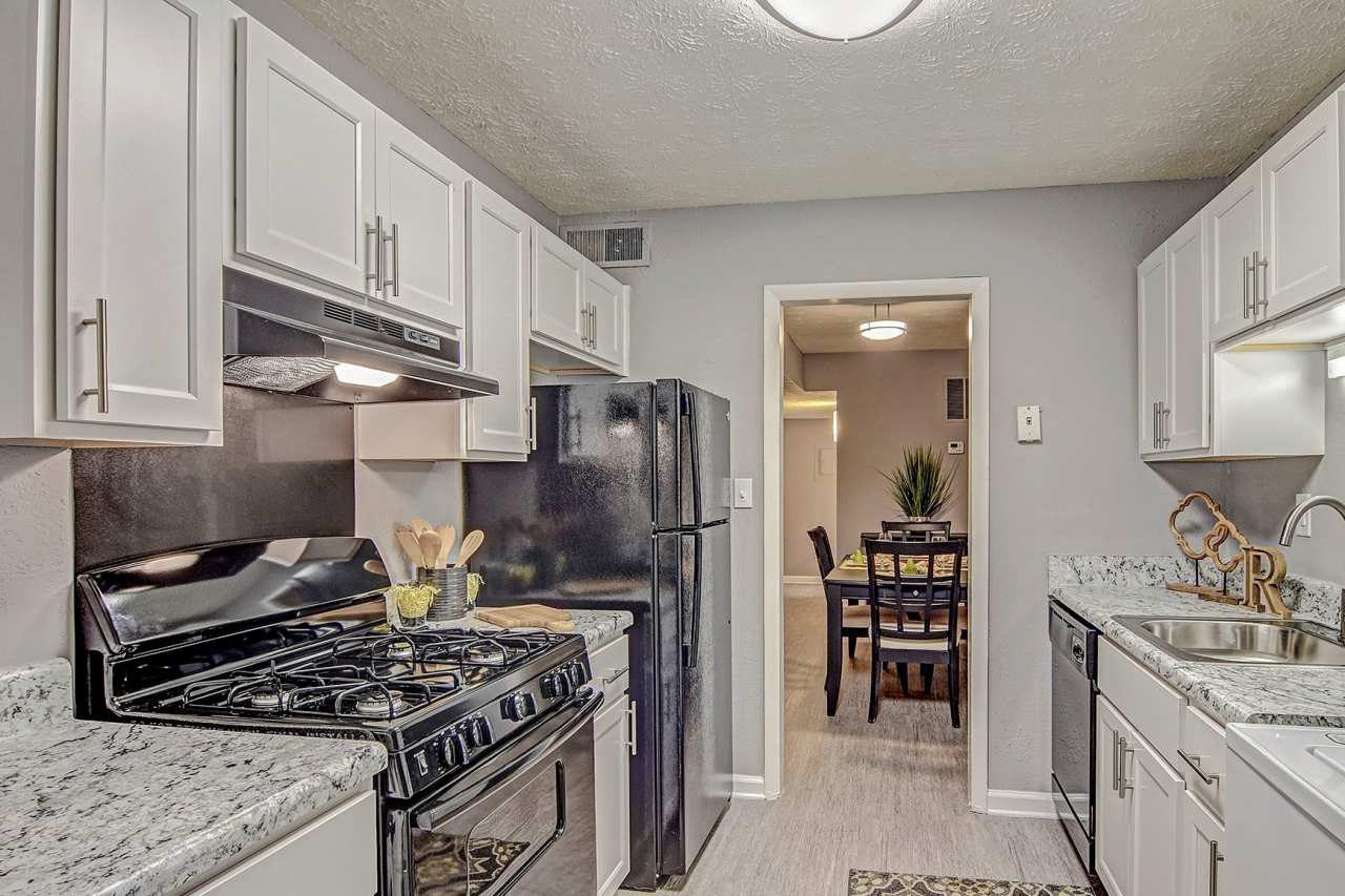 The Flats @ 1885 Apartments