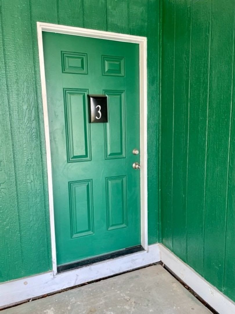 1 Bed / 1 Bath downtown