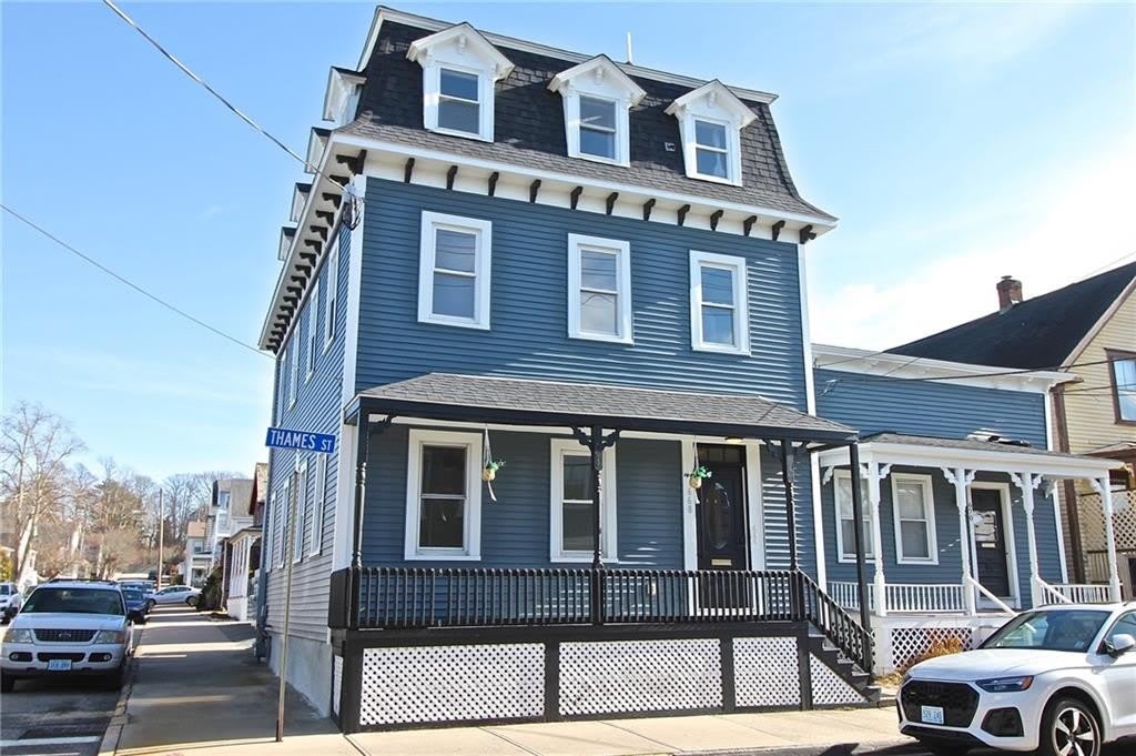 668 Thames Street unit: 3