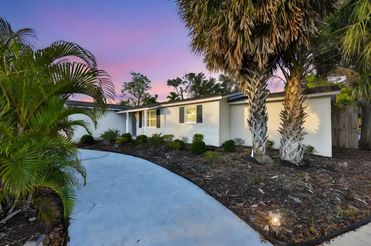 MOVE IN READY! EVERYTHING Updated! 3 bedroom 2 bathroom Pool Home in Largo