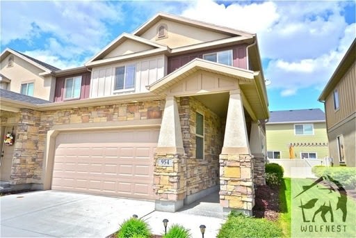 954 W Village Bend Ln