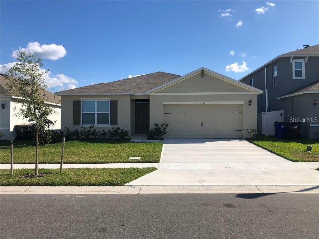 1807 BLUEPOINT STREET