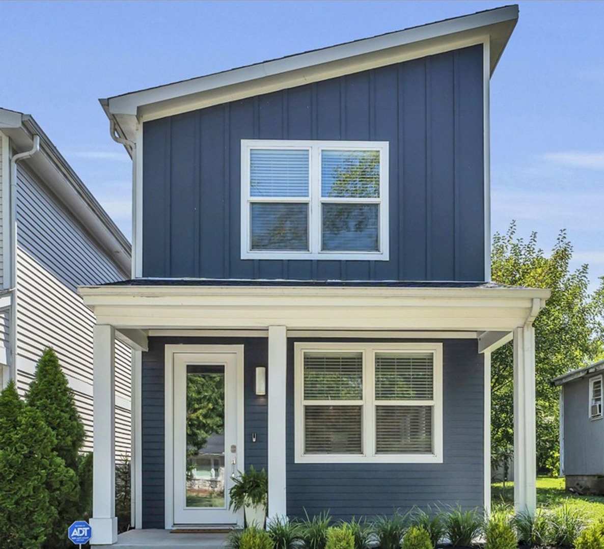 *HALF OFF FIRST FULL MONTHS RENT!!*