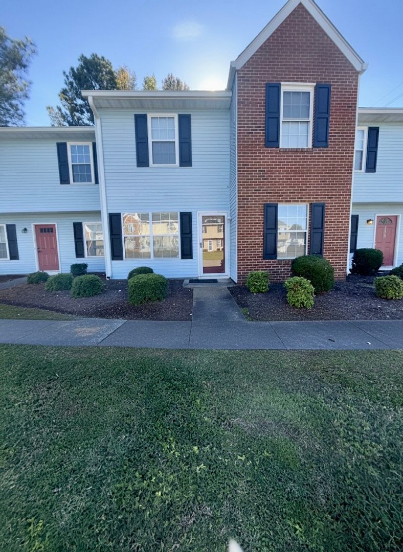 2 Bedroom, 2 Full Bathroom Condo in Western Branch