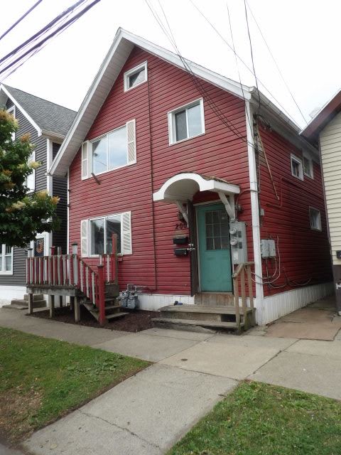 200 Hamburg Street - Upper