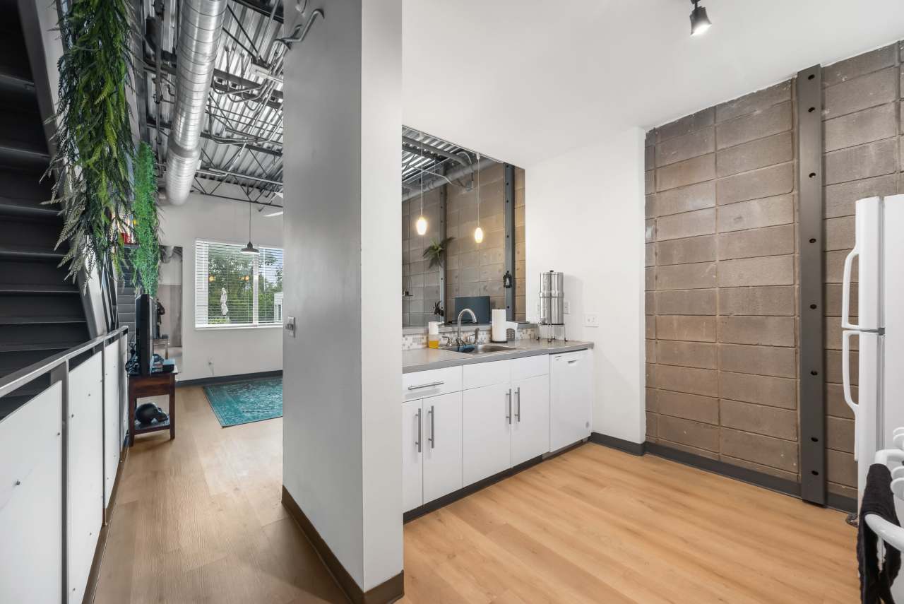 4801 South Congress Avenue #D1 - D1